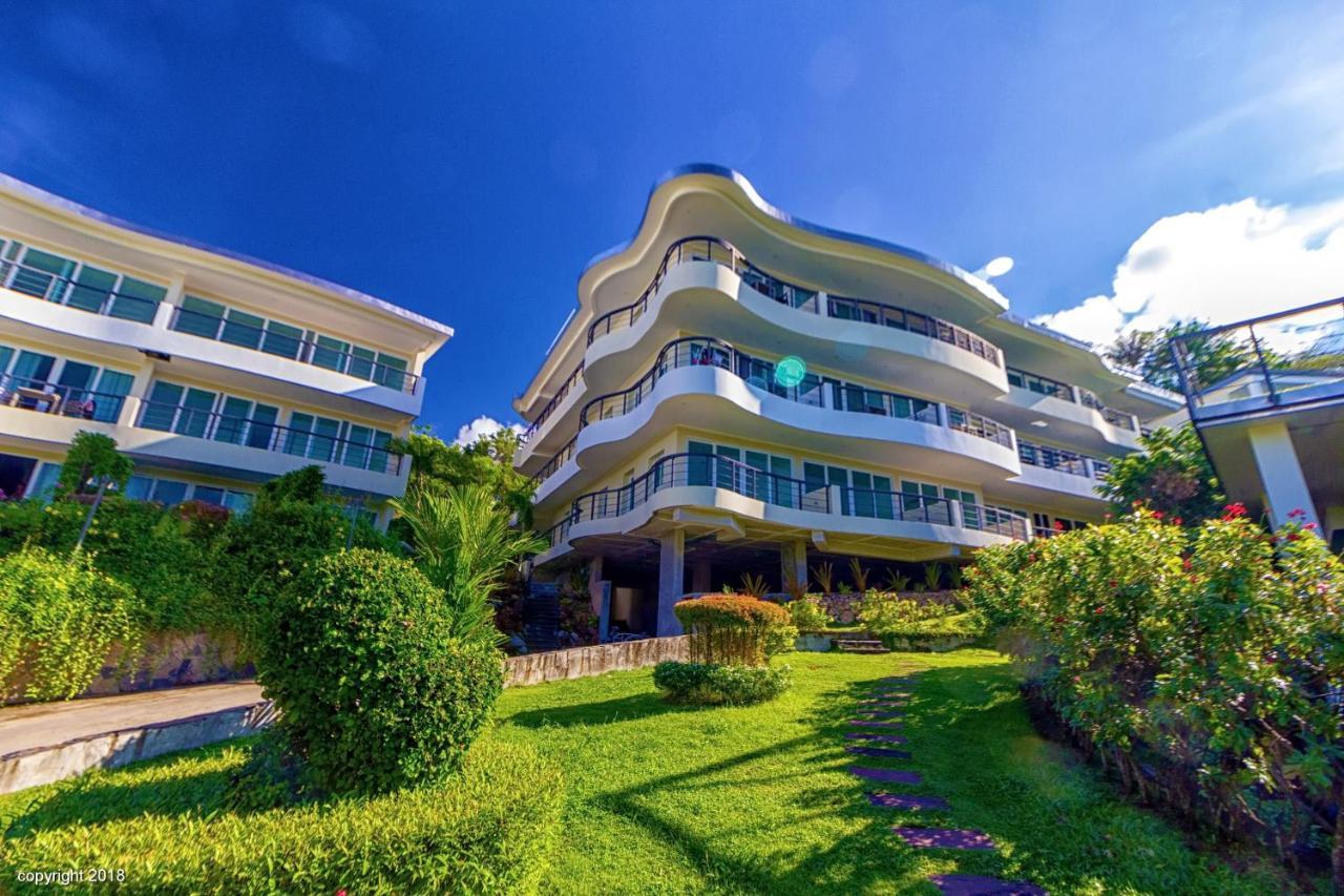 Hill Side Karon Kata Hotel 5*
